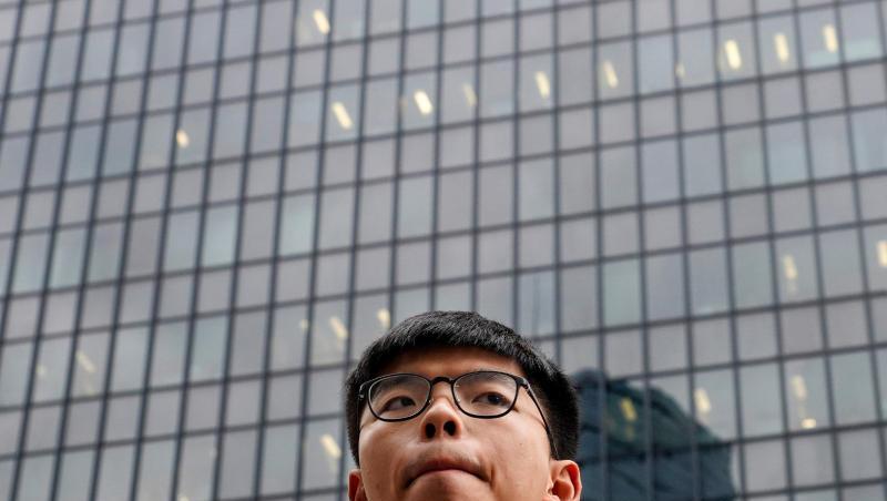 Joshua Wong, Aktivist der Demokratiebewegung in Hongkong, spricht während eines Pressestatements. Er wurde als Kandidat für die Wahlen im November disqualifiziert.