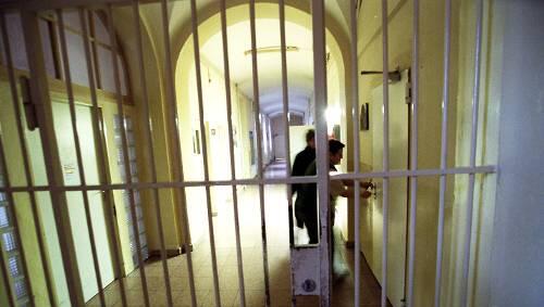 Im Nürnberger Gefängnis verblutete ein junger Armenier in seiner Zelle. Im Nürnberger Gefängnis verblutete ein junger Armenier in seiner Zelle.