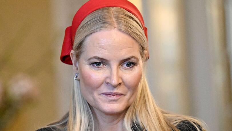 Kronprinzessin Mette-Marit - hier bei einem Termin im März - muss nach ihrer Lungentransplantation wieder zu Kräften kommen. Kronprinzessin Mette-Marit - hier bei einem Termin im März - muss nach ihrer Lungentransplantation wieder zu Kräften kommen.