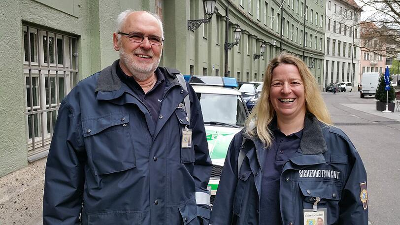 Josef Eckmann und Silvana Tilli sind seit Jahren in Neuperlach bei der Sicherheitswacht.