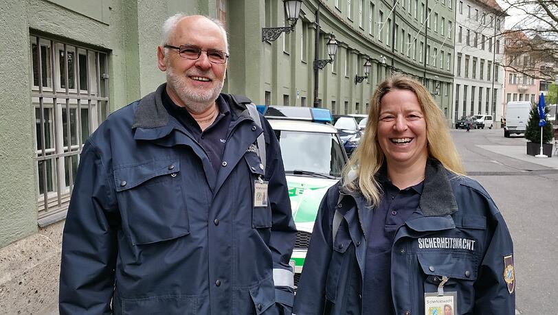 Josef Eckmann und Silvana Tilli sind seit Jahren in Neuperlach bei der Sicherheitswacht.
