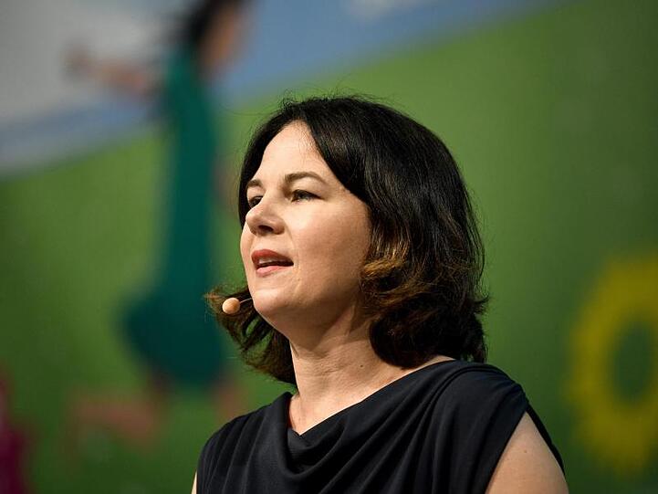 Annalena Baerbock, Bundesvorsitzende Bündnis 90/Die Grünen, spricht beim Landesparteitag der Grünen in Dortmund.