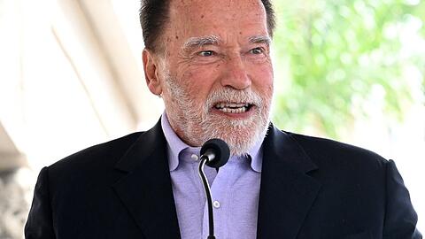 Arnold Schwarzenegger betrog seine Frau mit seiner Haush&auml;lterin.