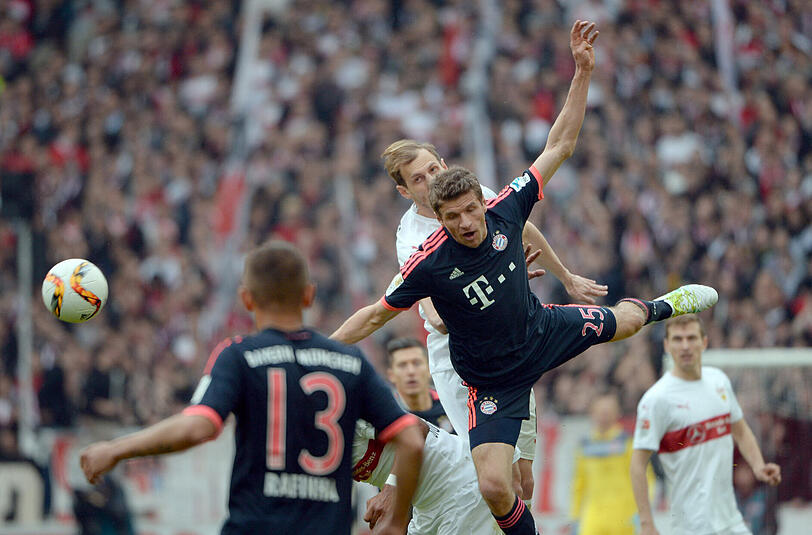 Thomas Müler: Note 4. Erst geschont, dann nach einer knappen halben Stunde mit Kaltstart, weil Vidal sich quasi selbst auswechselte. Sofort veränderte sich die Statik des Spiels. Lief viel, trieb die Kollegen an. Kam aber nie Gefahr bringend zum Abschluss.