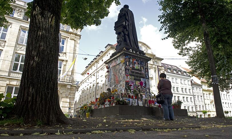Das Denkmal für Orlando di Lasso am Promenadeplatz.