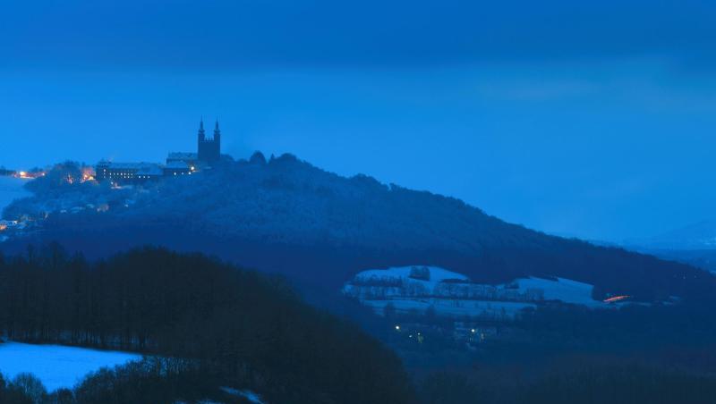 Die mit Schnee bedeckte Landschaft rund um das Kloster Banz. Foto: Nicolas Armer/dpa Die mit Schnee bedeckte Landschaft rund um das Kloster Banz. Foto: Nicolas Armer/dpa