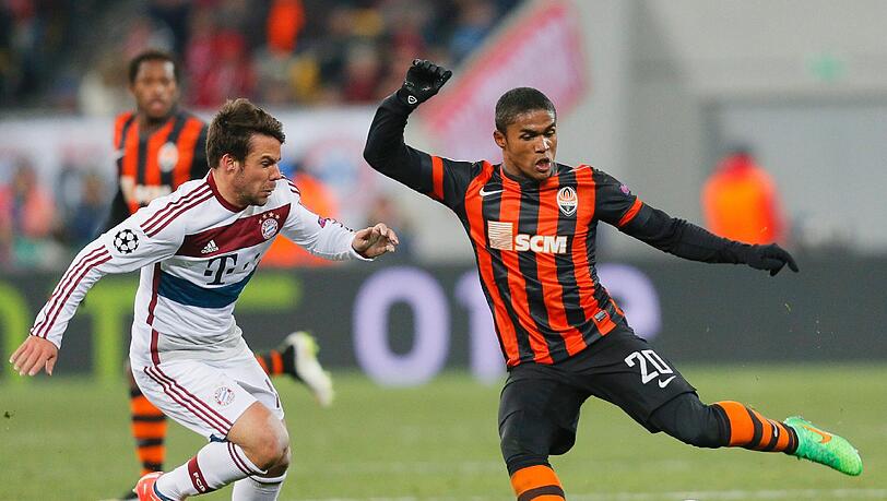 Kennt den FC Bayern bereits aus dem Achtelfinale der letzten Champions-League-Saison: Douglas Costa (r.). Kennt den FC Bayern bereits aus dem Achtelfinale der letzten Champions-League-Saison: Douglas Costa (r.).