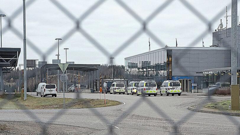 Finnland hat gerade vier seiner neun Grenzübergänge zu Russland - dieser hier ist in Nuijamaa - für vorerst drei Monate geschlossen. Finnland hat gerade vier seiner neun Grenzübergänge zu Russland - dieser hier ist in Nuijamaa - für vorerst drei Monate geschlossen.