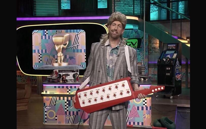 Sebastian Pufpaff weiß sich stilecht in die 80er-Jahre zu beamen. Sebastian Pufpaff weiß sich stilecht in die 80er-Jahre zu beamen.