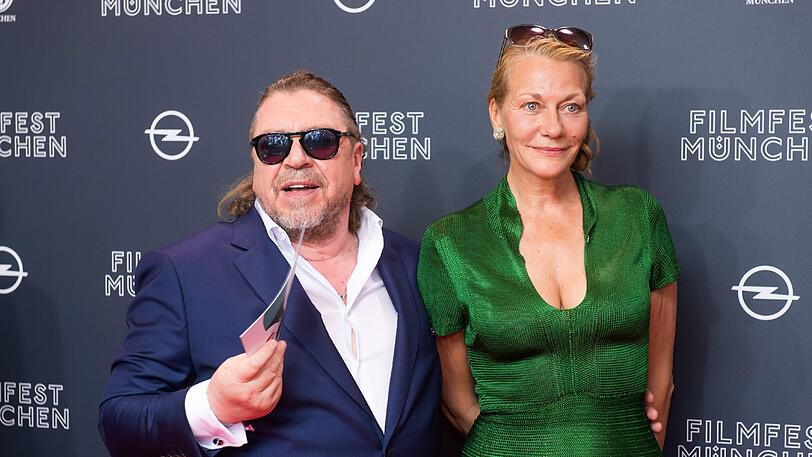 Der Schauspieler Armin Rohde und seine Freundin Karen Böhne