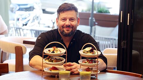 Carlos Wittmann ist Mitgesellschafter des Anamesa und gleichzeitig der K&uuml;chenchef. Auf der Karte des neuen Lokals stehen mediterrane Gerichte.