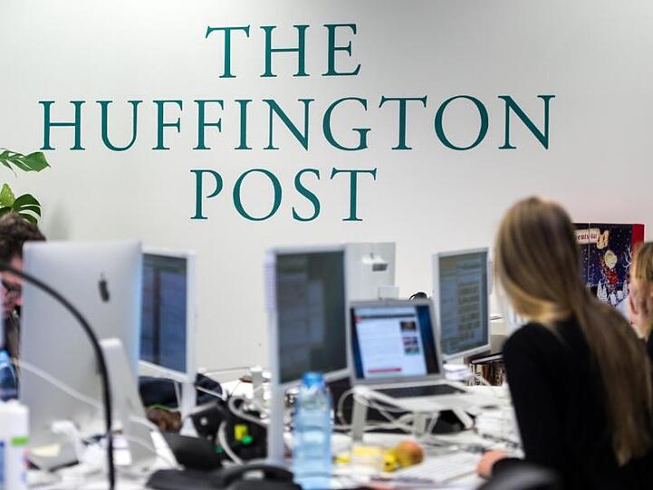Mitarbeiter der "Huffington Post", die später "HuffPost" hieß, in den Redaktionsräumen des Publishers BurdaForward.