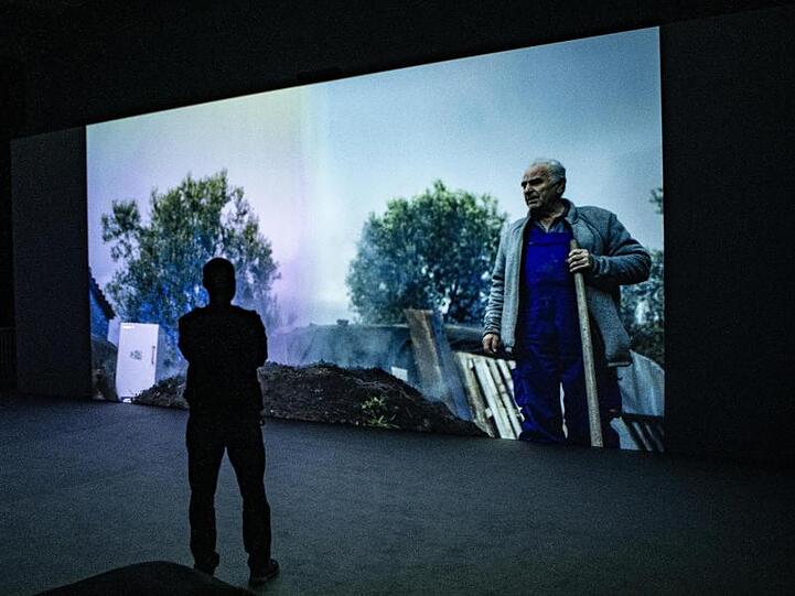 Eine Videoinstallation von Wu Tsang.
