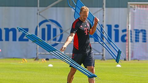 Bayern-Trainer Julian Nagelsmann leitet das Training.