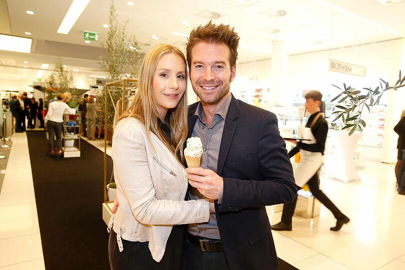 Sebastian Höffner und Freundin Patricia
