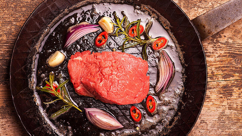 Ein saftiges Steak in der Pfanne - aber woher stammt es?