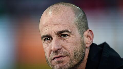 Moderator Mehmet Scholl vor dem Spiel.