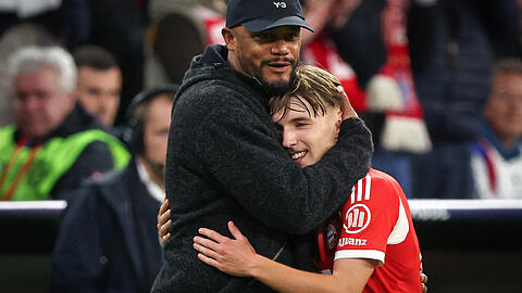 "Objektiv bleiben ist meine Rolle, egal wie viele Tore die Jungs schießen", sagt Vincent Kompany über Supertalent Lennart Karl, der zuletzt auch in der U21-Nationalmannschaft für Furore gesorgt hat.