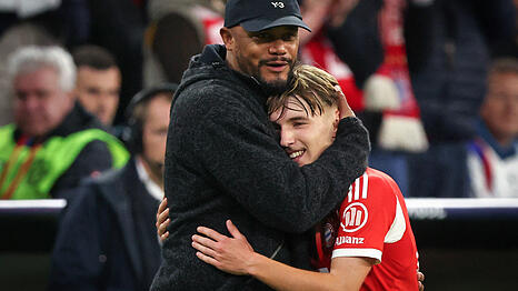 "Objektiv bleiben ist meine Rolle, egal wie viele Tore die Jungs schießen", sagt Vincent Kompany über Supertalent Lennart Karl, der zuletzt auch in der U21-Nationalmannschaft für Furore gesorgt hat.