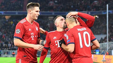 Seine gr&ouml;&szlig;ten Erfolge feierte Niklas S&uuml;le (l) mit dem FC Bayern. (Archivfoto)
