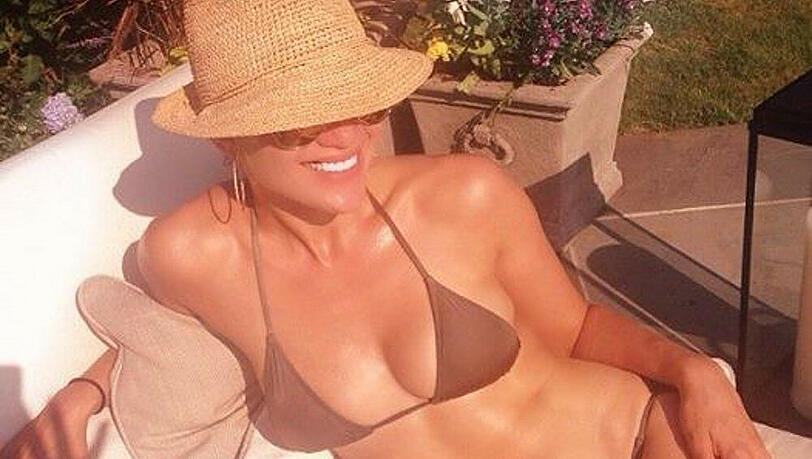 Jennifer Lopez wird von Leah Remini gekonnt in Szene gesetzt Jennifer Lopez wird von Leah Remini gekonnt in Szene gesetzt
