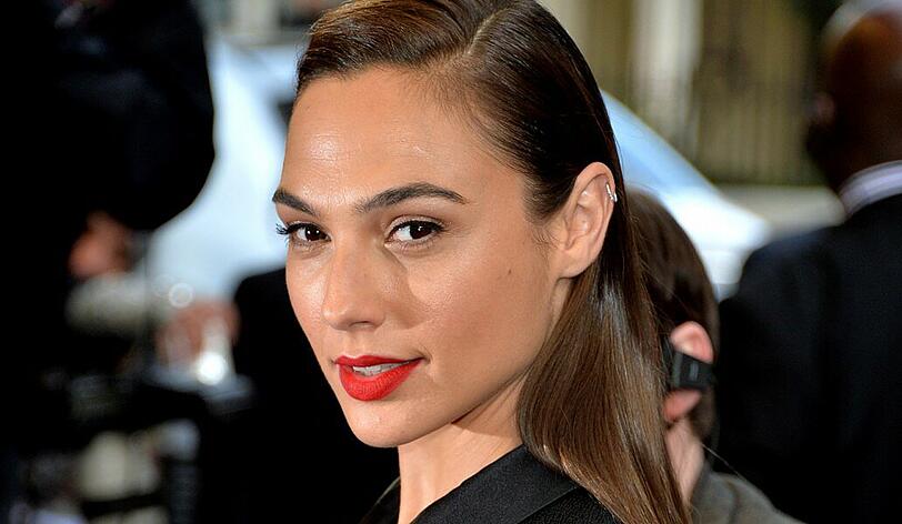 Um ein Haar wäre Gal Gadot Anwältin geworden. Dann meldete ihr Agent sie zum Vorsprechen für "Ein Quantum Trost" (2008) an.