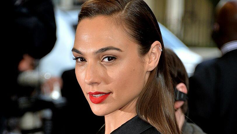 Um ein Haar wäre Gal Gadot Anwältin geworden. Dann meldete ihr Agent sie zum Vorsprechen für "Ein Quantum Trost" (2008) an.