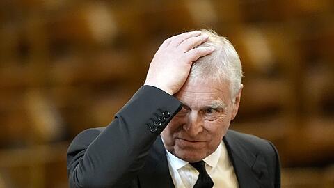Die nächsten Details: Prinz Andrew gerät weiter unter Druck. (Archivbild)