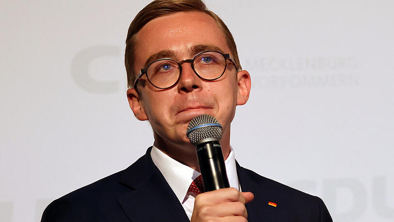 Philipp Amthor (CDU) muss seinen Führerschein abgeben und wird dafür im Netz verspottet.