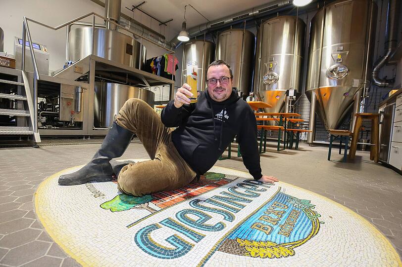 Steffen Marx beim 10-Jahre-Jubiläum in seinem Giesinger Bräu am Giesinger Berg. Steffen Marx beim 10-Jahre-Jubiläum in seinem Giesinger Bräu am Giesinger Berg.