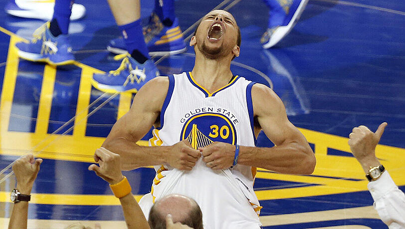 In Ekstase: Stephen Curry, Matchwinner der Golden State Warriors. In Ekstase: Stephen Curry, Matchwinner der Golden State Warriors.