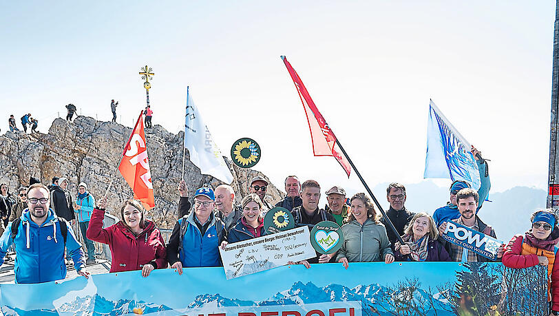 Von der Zugspitze aus sendeten die Bündnispartner einen Appell zum Schutz der Alpen.