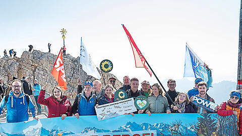 Von der Zugspitze aus sendeten die Bündnispartner einen Appell zum Schutz der Alpen.