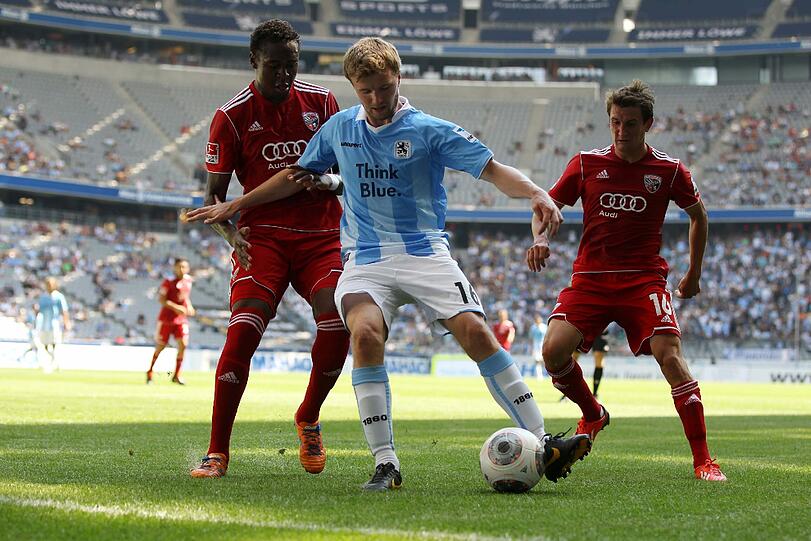 ... und Stephan Hain. Beide gingen nach Unterhaching, wo vor allem Hain seitdem mächtig aufdreht.