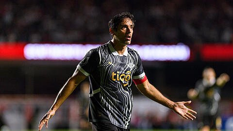 Denkt noch nicht ans Aufh&ouml;ren: Ex-FCB-St&uuml;rmer Roque Santa Cruz.