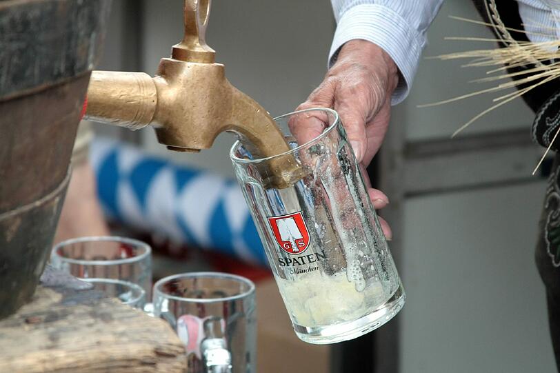 Spaten Gehört seit 1997 der Spaten-Löwenbräu-Gruppe an, die wiederum Teil des belgischen AB-InBev-Verbunds ist.
