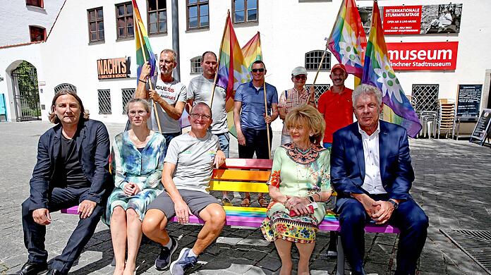 Florian Hochstätter, Andrea Stadler-Bachmaier, Thomas Michel, Dr. h.c. Charlotte Knobloch und Oberbürgermeister Dieter Reiter