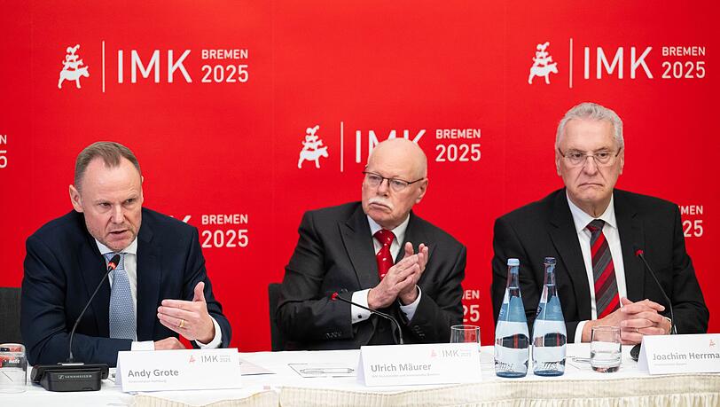 F&uuml;r den Gastgeber, Bremens langj&auml;hrigen Innensenator Ulrich M&auml;urer (SPD), war es die letzte Innenministerkonferenz.