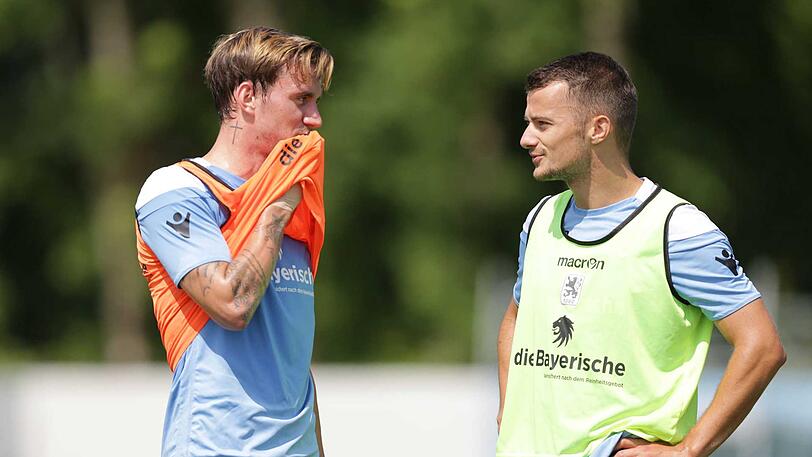 Tauschen sich aus: Nico Karger und Simon Seferings.