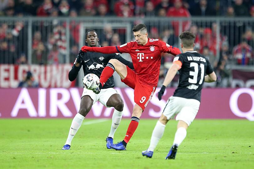 ROBERT LEWANDOWSKI - NOTE 2: Hatte den Torjubel schon auf den Lippen, Gulacsi lenkte den Ball aber noch an den Innenpfosten (24.). Legte Kimmich eigentlich perfekt auf (79.).