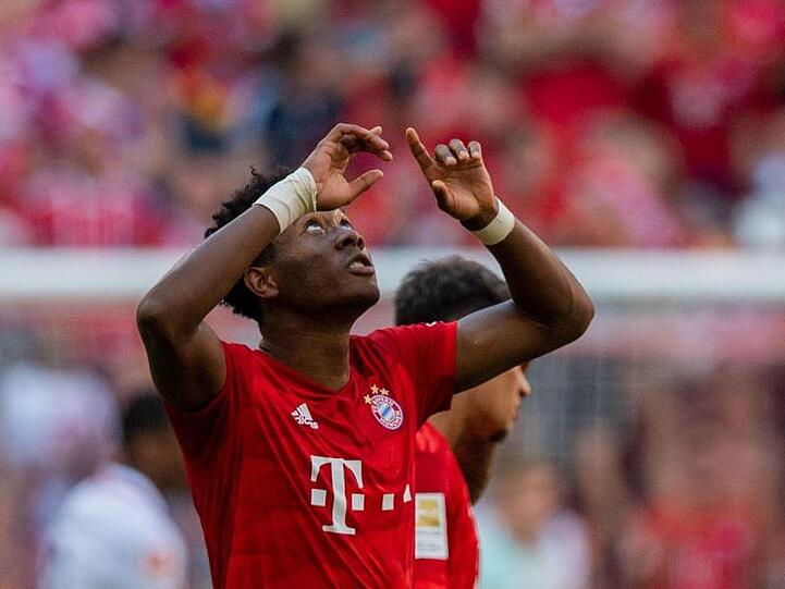 David Alaba vom FC Bayern München jubelt zu einem Treffer. Foto: Lino Mirgeler/Archivbild