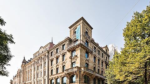 Der Lenbachplatz 6 hat den Besitzer gewechselt. Das Gebäude beherbergt 2100 Quadratmeter Bürofläche.