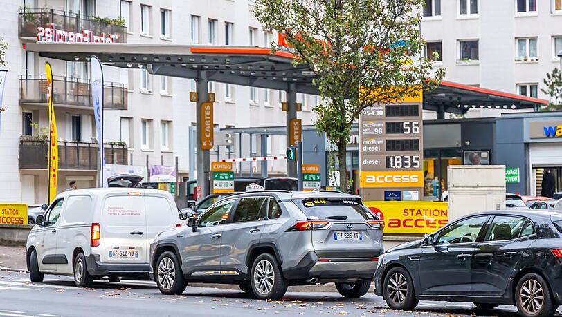 In Frankreich ist dieser Tage an vielen Tankstellen der Treibstoff knapp. In Frankreich ist dieser Tage an vielen Tankstellen der Treibstoff knapp.