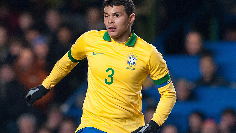 Platz 10: THIAGO SILVA - Auch der brasilianische Nationalspieler Thiago Silver schnürt seine Fußballschuhe für PSG. Bei der Wahl zum Weltfußballer des Jahres hat er allerdings nur Außenseiterchancen. Platz 10: THIAGO SILVA - Auch der brasilianische Nationalspieler Thiago Silver schnürt seine Fußballschuhe für PSG. Bei der Wahl zum Weltfußballer des Jahres hat er allerdings nur Außenseiterchancen.