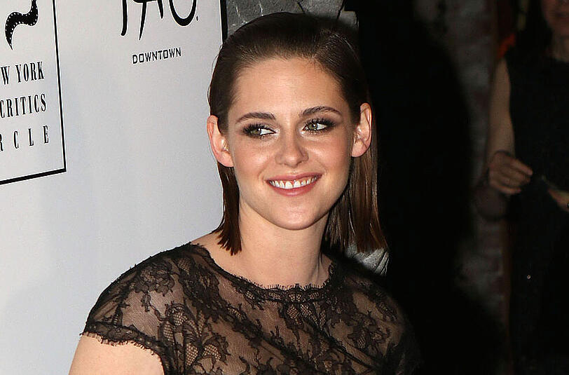 Kristen Stewart ist es leid, dass immer nur geredet und nicht gehandelt wird.