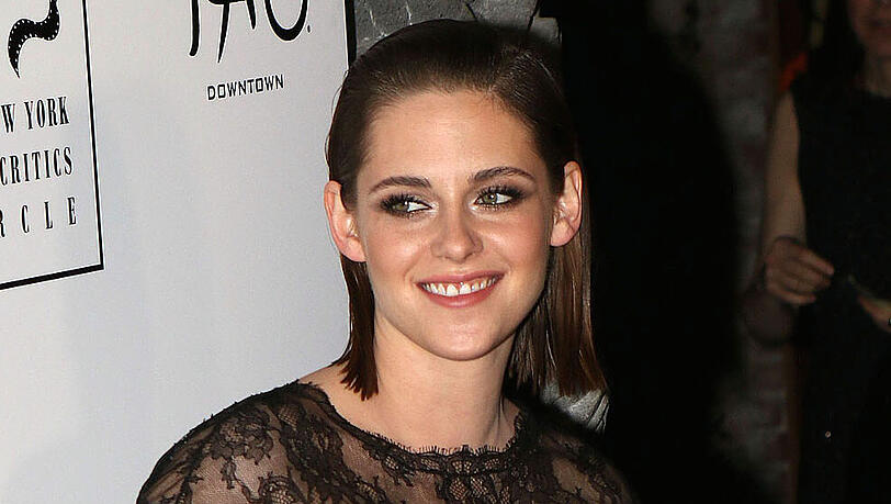 Kristen Stewart ist es leid, dass immer nur geredet und nicht gehandelt wird.