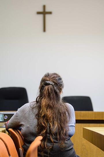 Die Mutter gestand, ihrer 15-Jährigen Tochter Drogen gegeben zu haben.