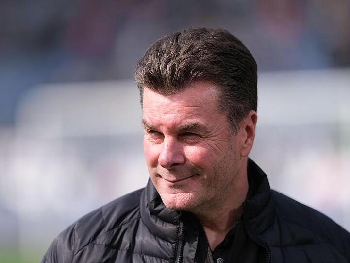 Der noch derzeitige Gladbach-Trainer Dieter Hecking wird mit Schalke in Verbindung gebracht.