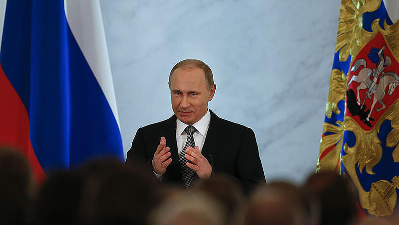 Putin lässt sich auch nicht von US-Präsident Obama beirren und verfährt wie gehabt mit seiner Ukraine-Politik. Putin lässt sich auch nicht von US-Präsident Obama beirren und verfährt wie gehabt mit seiner Ukraine-Politik.