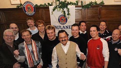 Gruppenbild mit Andreas Ottl (5. v. l.).